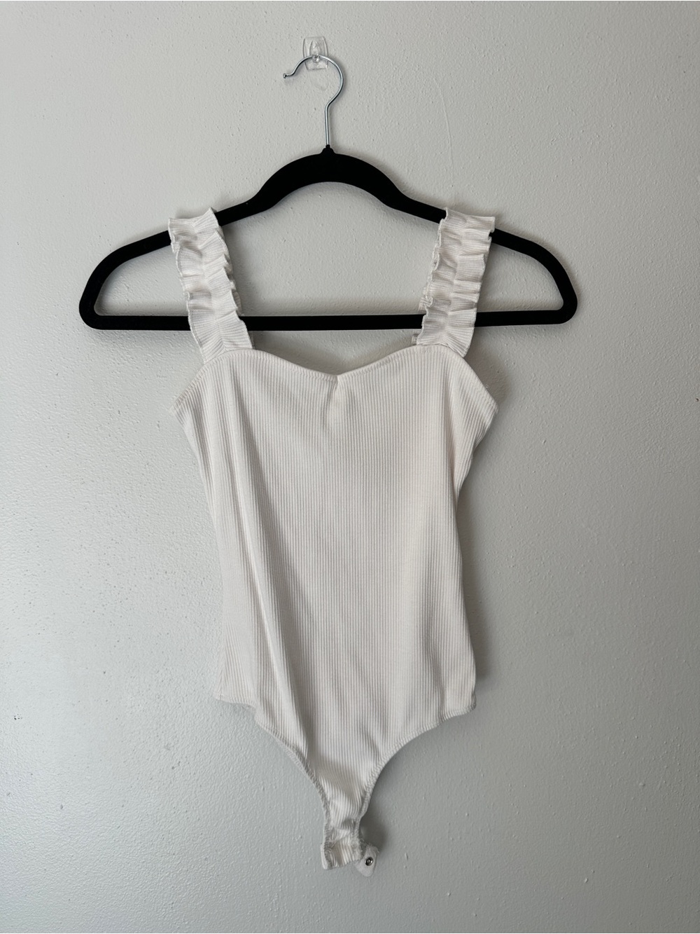 Francesca's Collections Ivory Ribbed Ruffle-strap Bodysuit - Picture 2 of 4